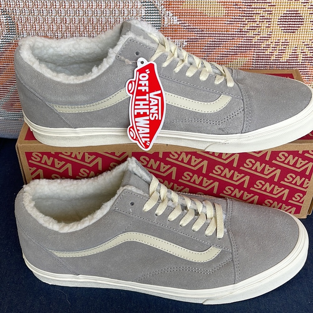 Vans Men’s Old Skool
Cozy Hug Drizzle/Marshmal
VN0005UA6J6
Sneakers - Picture 2 of 16